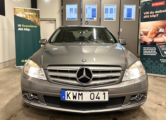 Mercedes-Benz C200 2 of 24