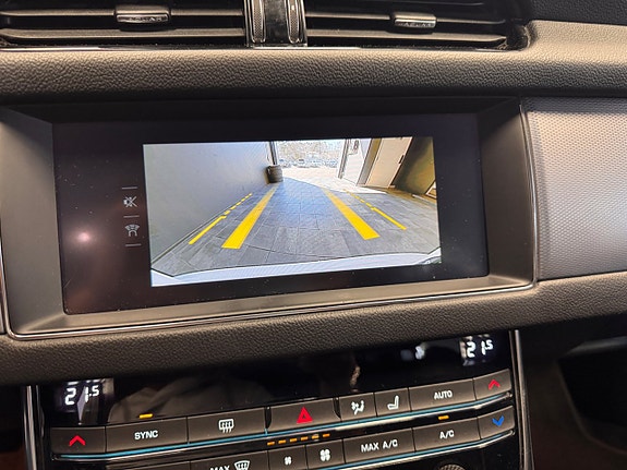 Jaguar XF 13 of 13