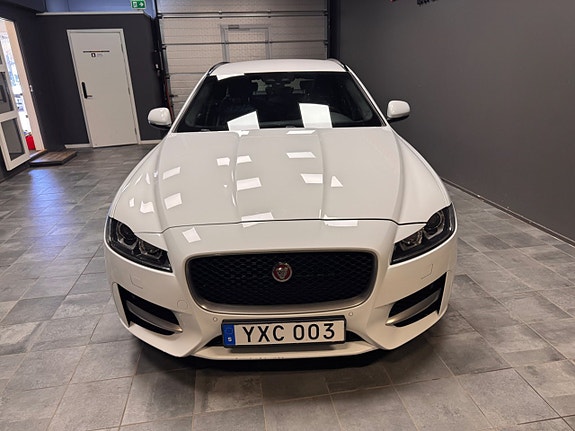 Jaguar XF 3 of 13