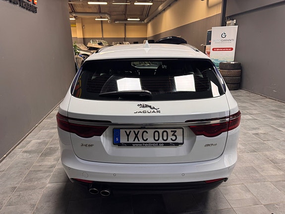 Jaguar XF 5 of 13