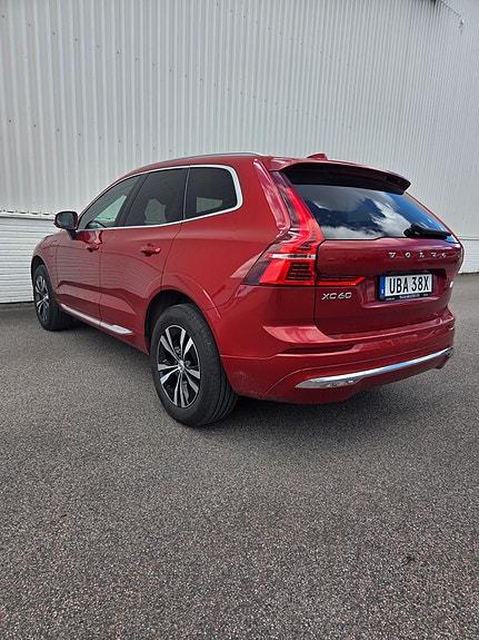 Volvo XC60 3 of 19