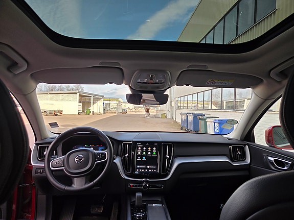Volvo XC60 9 of 19