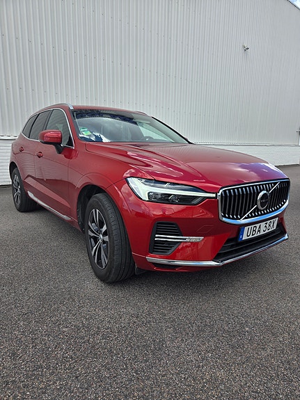 Volvo XC60 2 of 19
