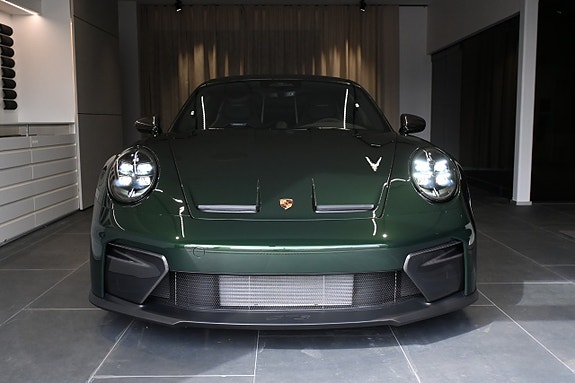 Porsche 911 GT3 2 of 5