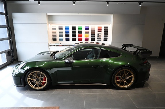 Porsche 911 GT3 3 of 5