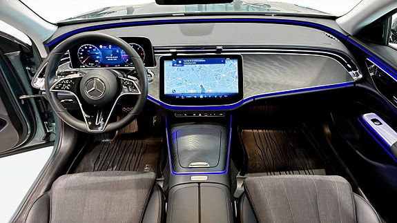 Mercedes-Benz E220 d 4 of 5