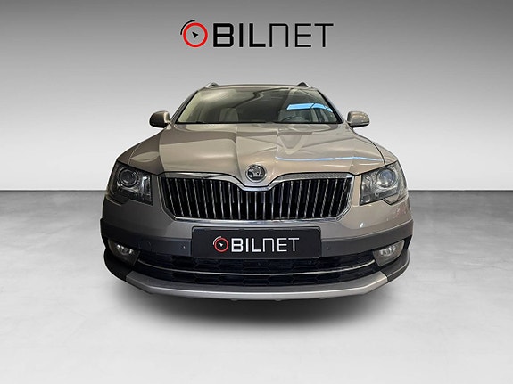 Skoda Superb 3 of 5