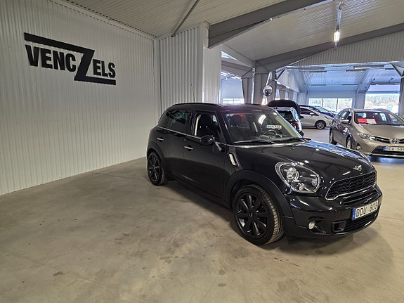 MINI Countryman Cooper S 2 of 5
