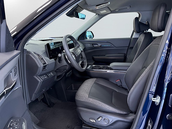 Kia EV5 8 of 16