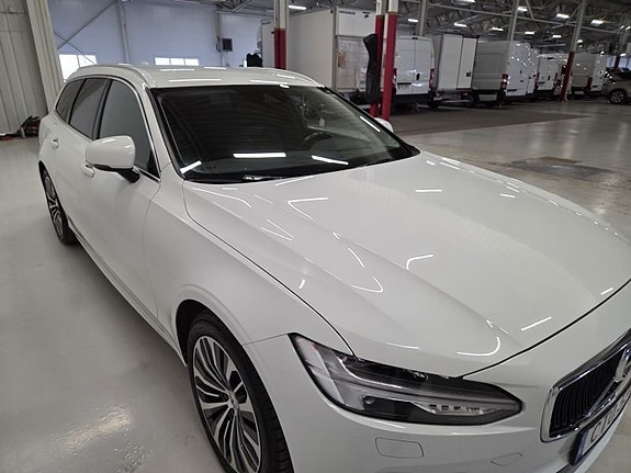 Volvo V90 3 of 5