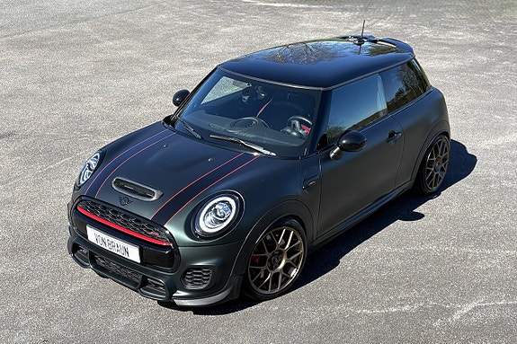 MINI John Cooper Works 5 of 5