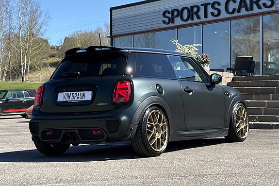 MINI John Cooper Works 2 of 5