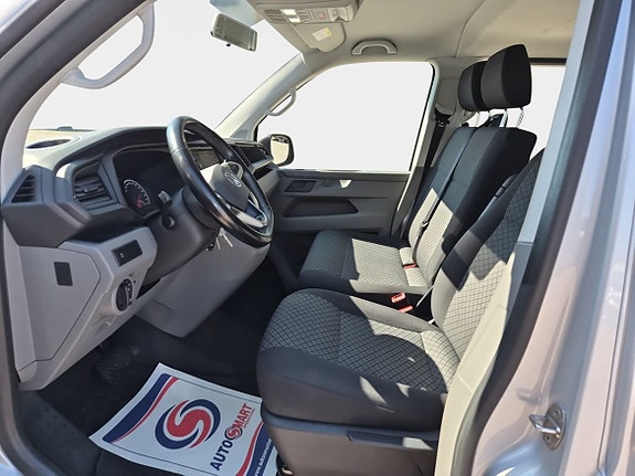Volkswagen Caravelle 12 of 16