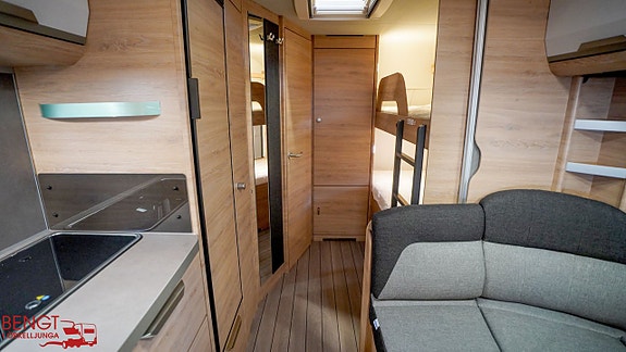 Knaus SÜDWIND BLACK SELECTION 580 QS | KAMPANJ 18 of 21
