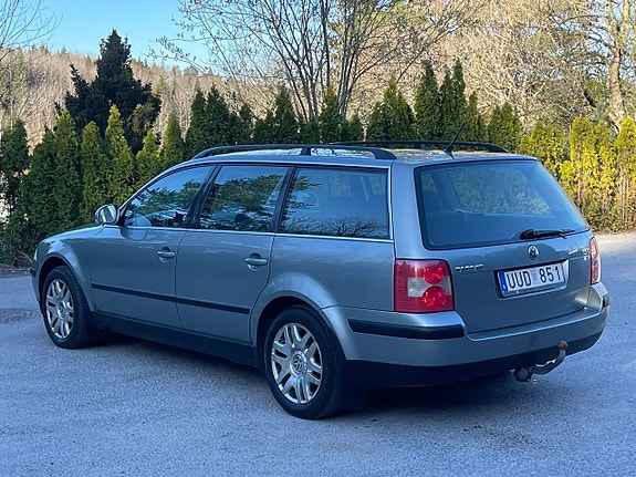 Volkswagen Passat 3 of 5