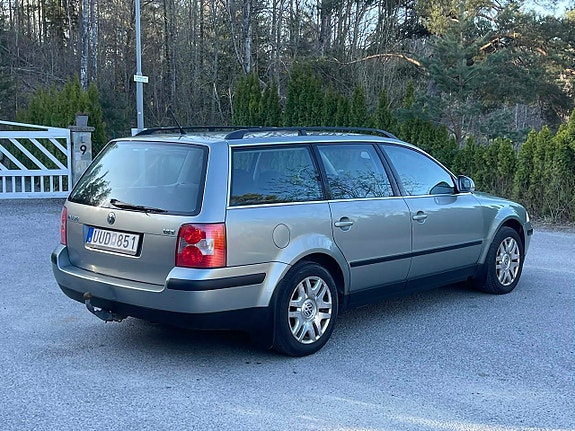 Volkswagen Passat 4 of 5