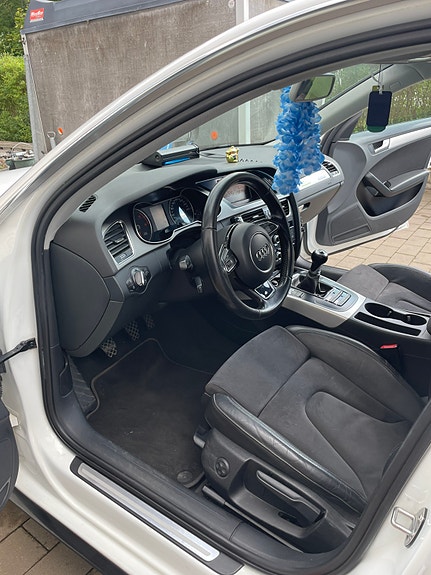 Audi A4 4 of 7