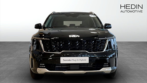 Kia Sorento 8 of 12