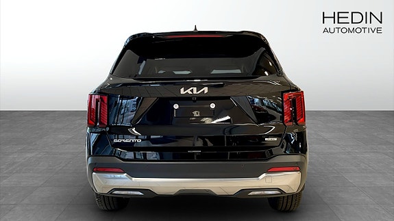 Kia Sorento 7 of 12