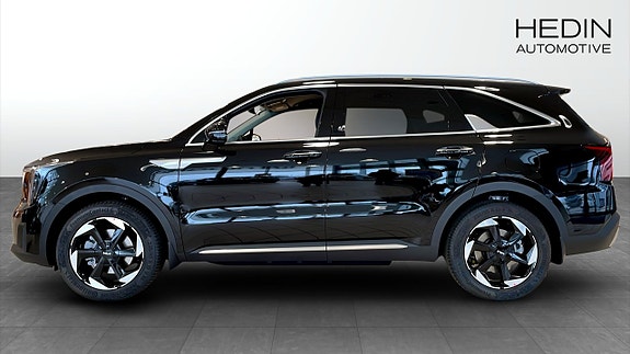 Kia Sorento 6 of 12