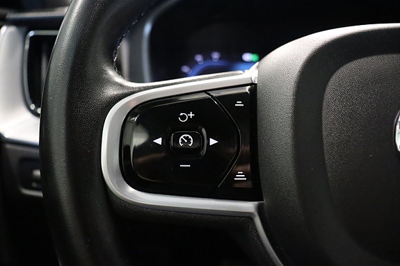 Volvo XC60 20 of 29