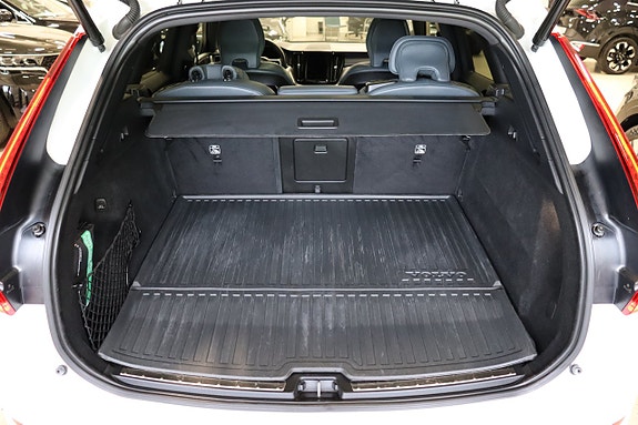 Volvo XC60 7 of 29