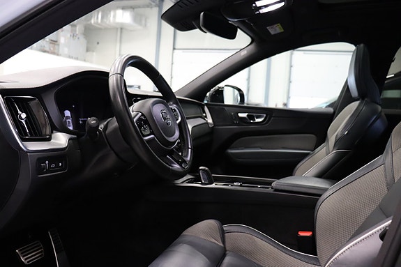 Volvo XC60 10 of 29