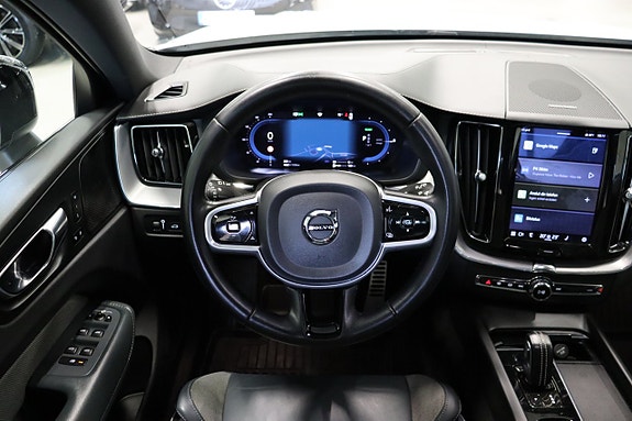 Volvo XC60 14 of 29
