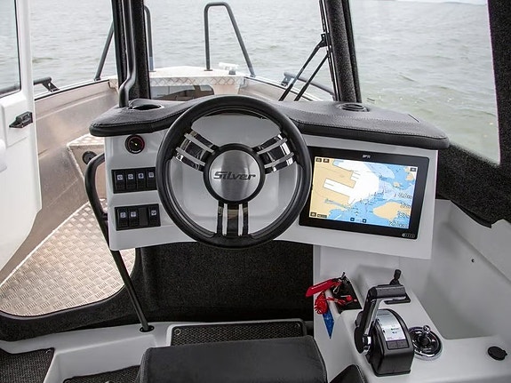 Silver Seahawk Cabin 2026 / Yamaha F200 V-Max 4 of 8