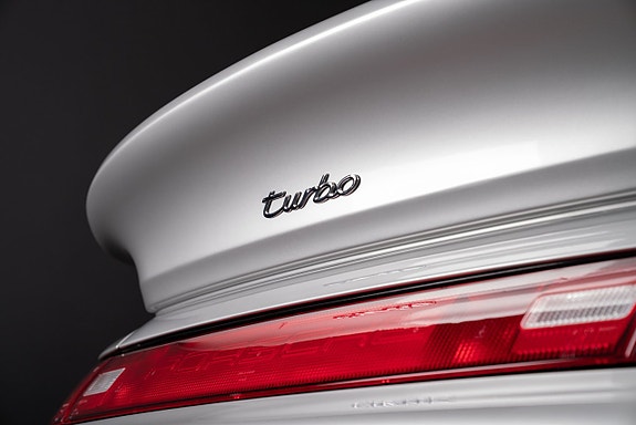 Porsche 911 Turbo 16 of 21