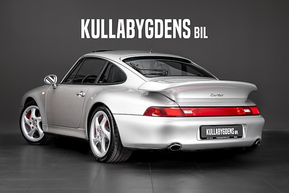 Porsche 911 Turbo 3 of 5