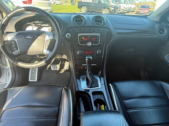 Ford Mondeo 11 of 15
