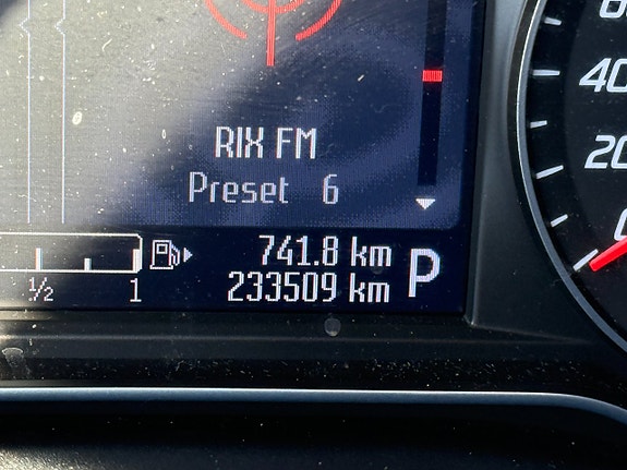 Ford Mondeo 13 of 15