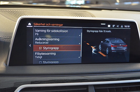 BMW 740d 14 of 28