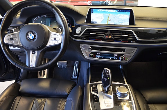 BMW 740d 10 of 28
