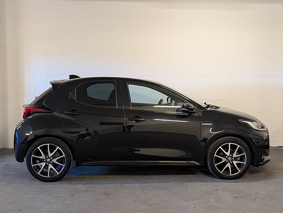 Toyota Yaris 19 of 21