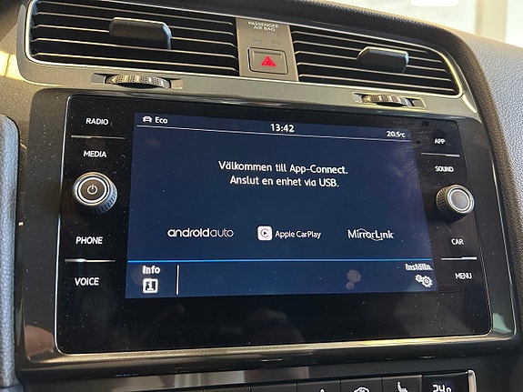 Volkswagen Golf Alltrack 19 of 28