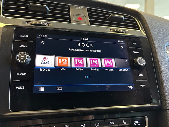 Volkswagen Golf Alltrack 21 of 28