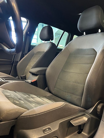 Volkswagen Golf Alltrack 12 of 28