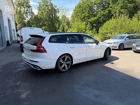 Volvo V60 3 of 5