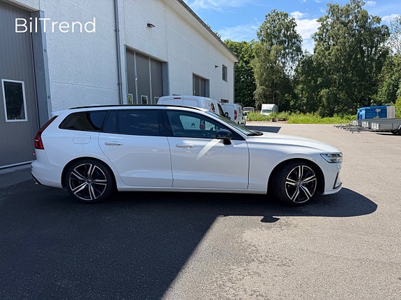 Volvo V60 2 of 5