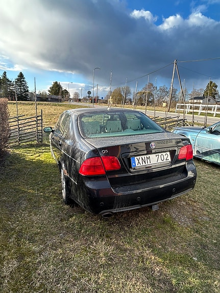 Saab 9-5 2 of 5