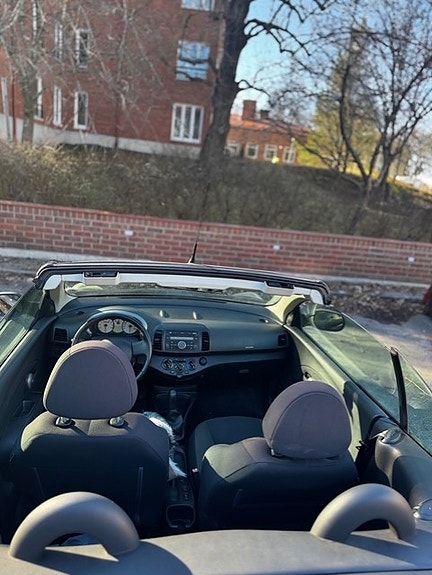 Nissan Micra C+C 9 of 10