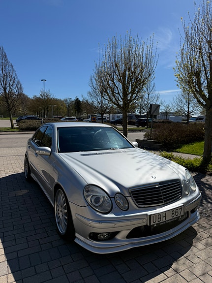 Mercedes-Benz E55 2 of 5
