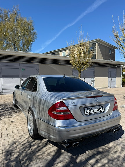 Mercedes-Benz E55 3 of 5