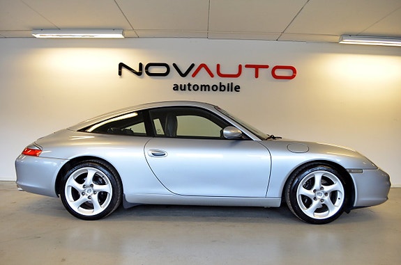 Porsche 911 Targa 20 of 22