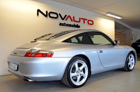 Porsche 911 Targa 19 of 22