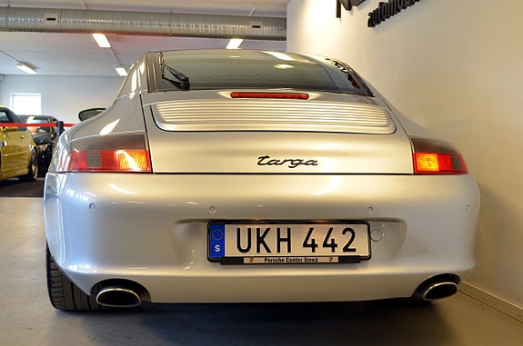 Porsche 911 Targa 7 of 22