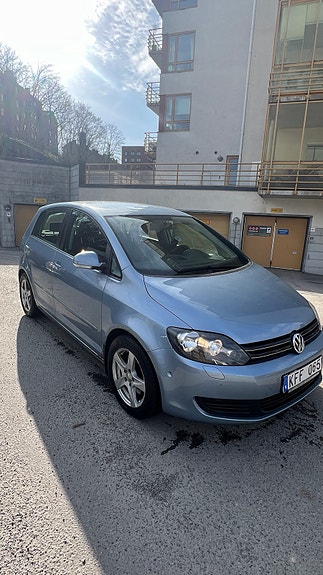 Volkswagen Golf Plus 2 of 10