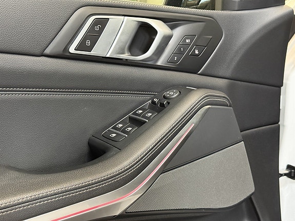 BMW X5 11 of 27